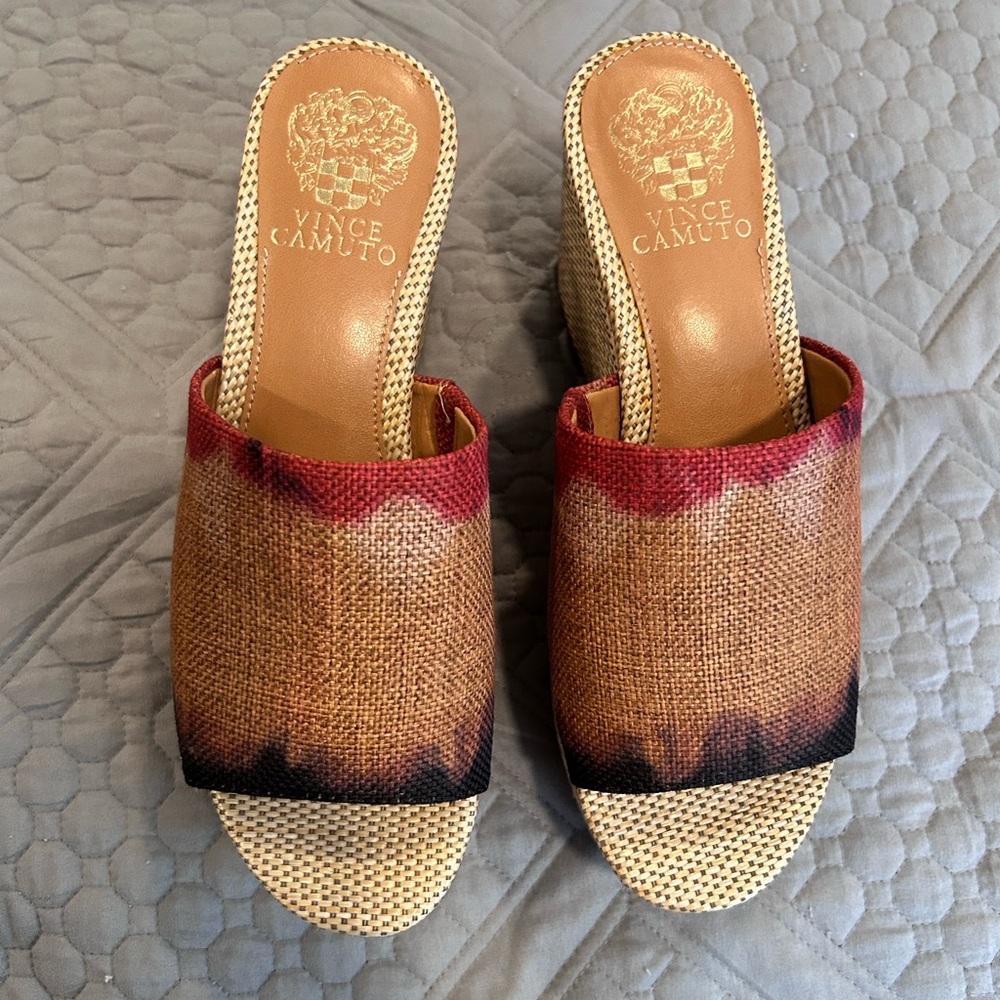 Vince Camuto multi color wedge shoe in size 7